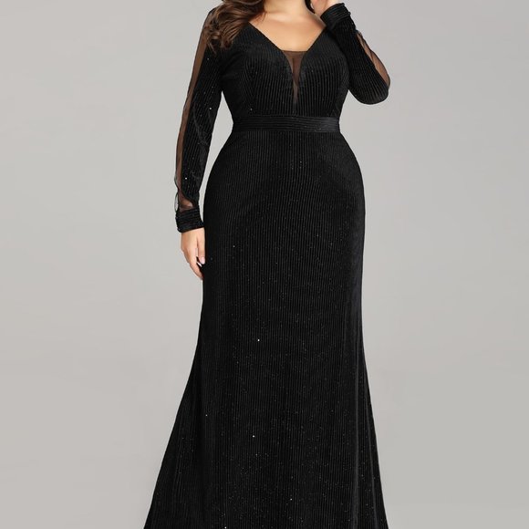 Dresses & Skirts - BLACK SHIMMERY VELVET EVENING GOWN🖤🖤🖤